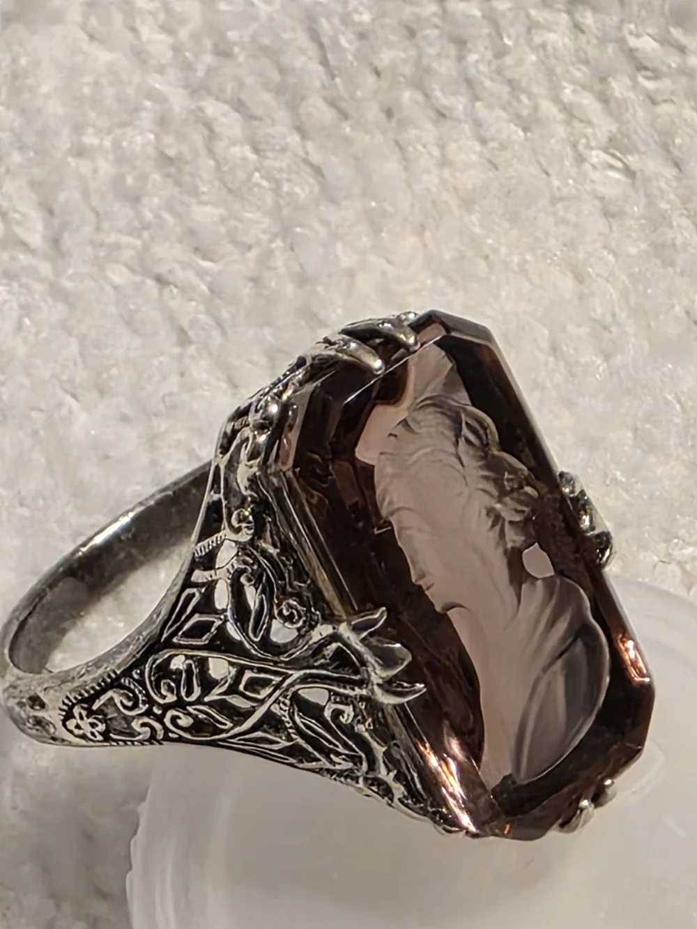 vintage Creations elegant silver